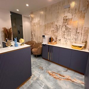 Suite 14